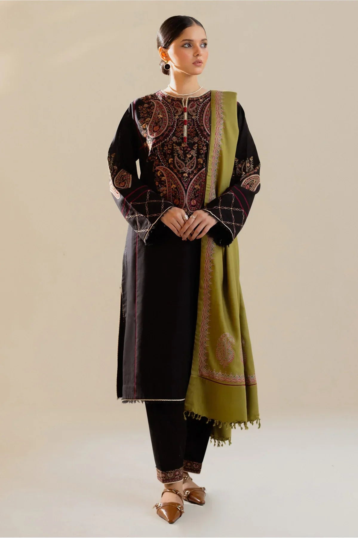 ZARA SHAH JAHAN - 3PC DHANAK EMBROIDERED SHIRT WITH TWILL PRINTED SHAWL AND TROUSER - HZG2318
