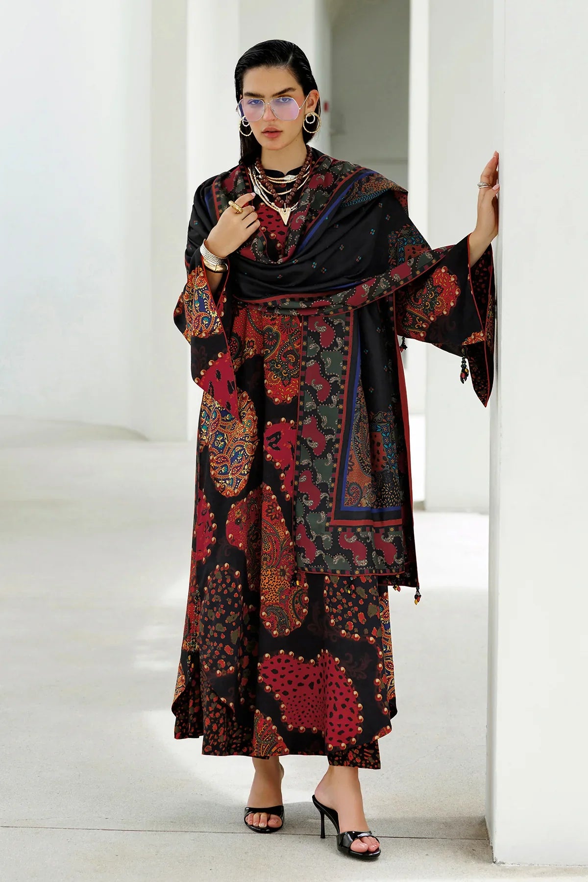 BAROQUE - 3PC KARANDI PRINTED SHIRT WITH KARANDI PRINTED SHAWL AND TROUSER - HZG3147